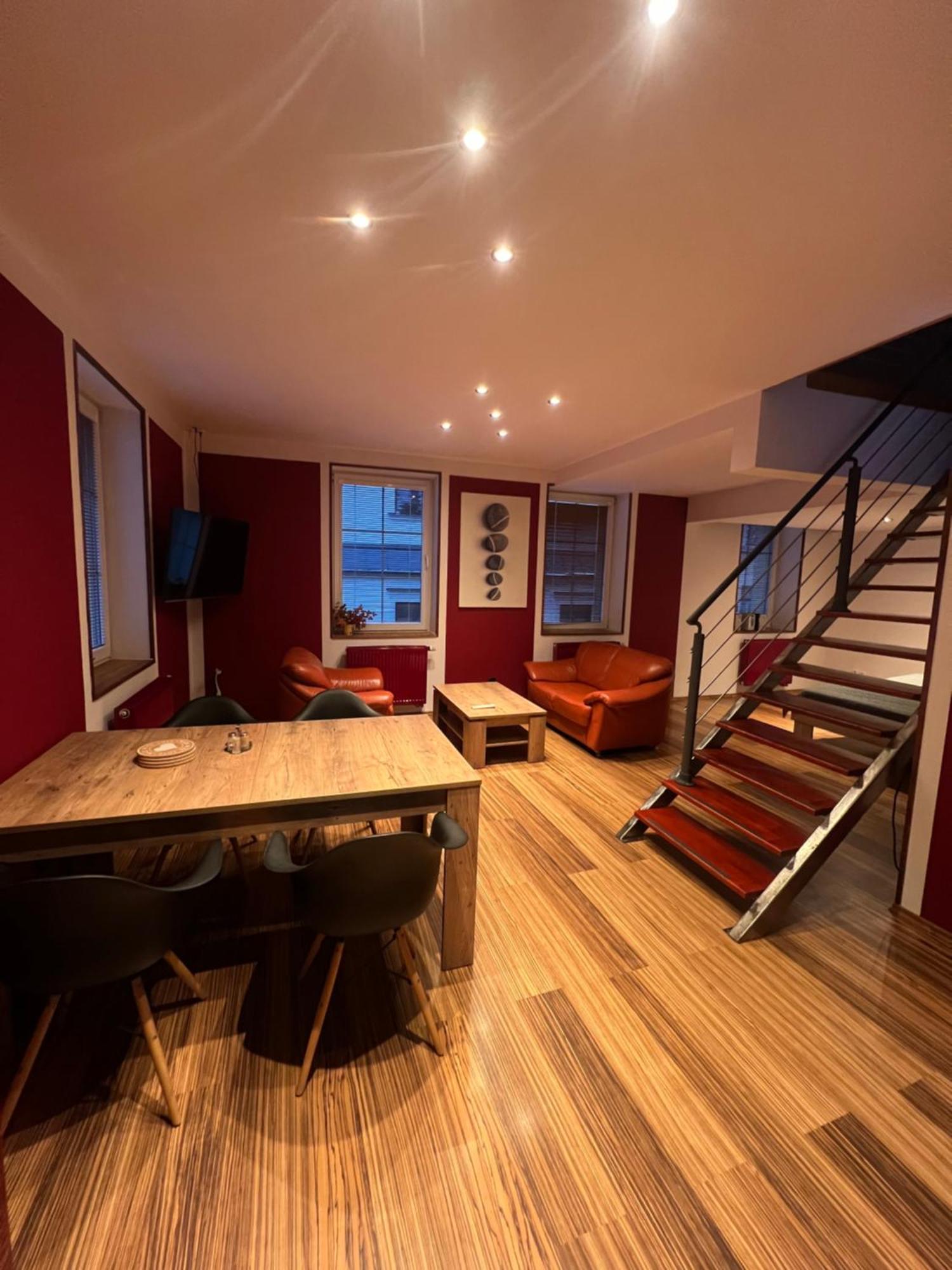Ferienwohnung Luxusni Mezonet V Centru Reichenberg Exterior foto